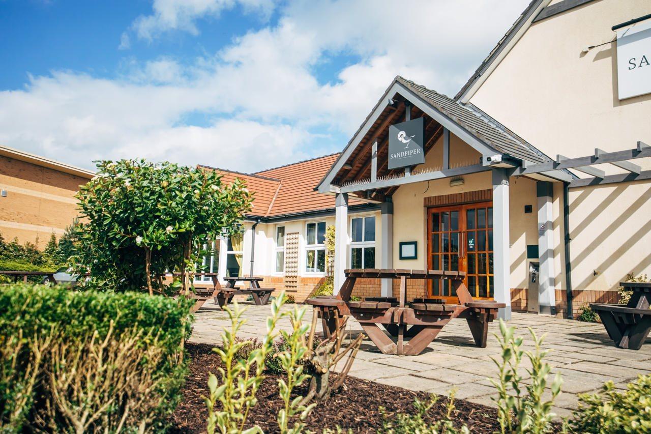 Ibis Coleraine Riverside Exterior photo